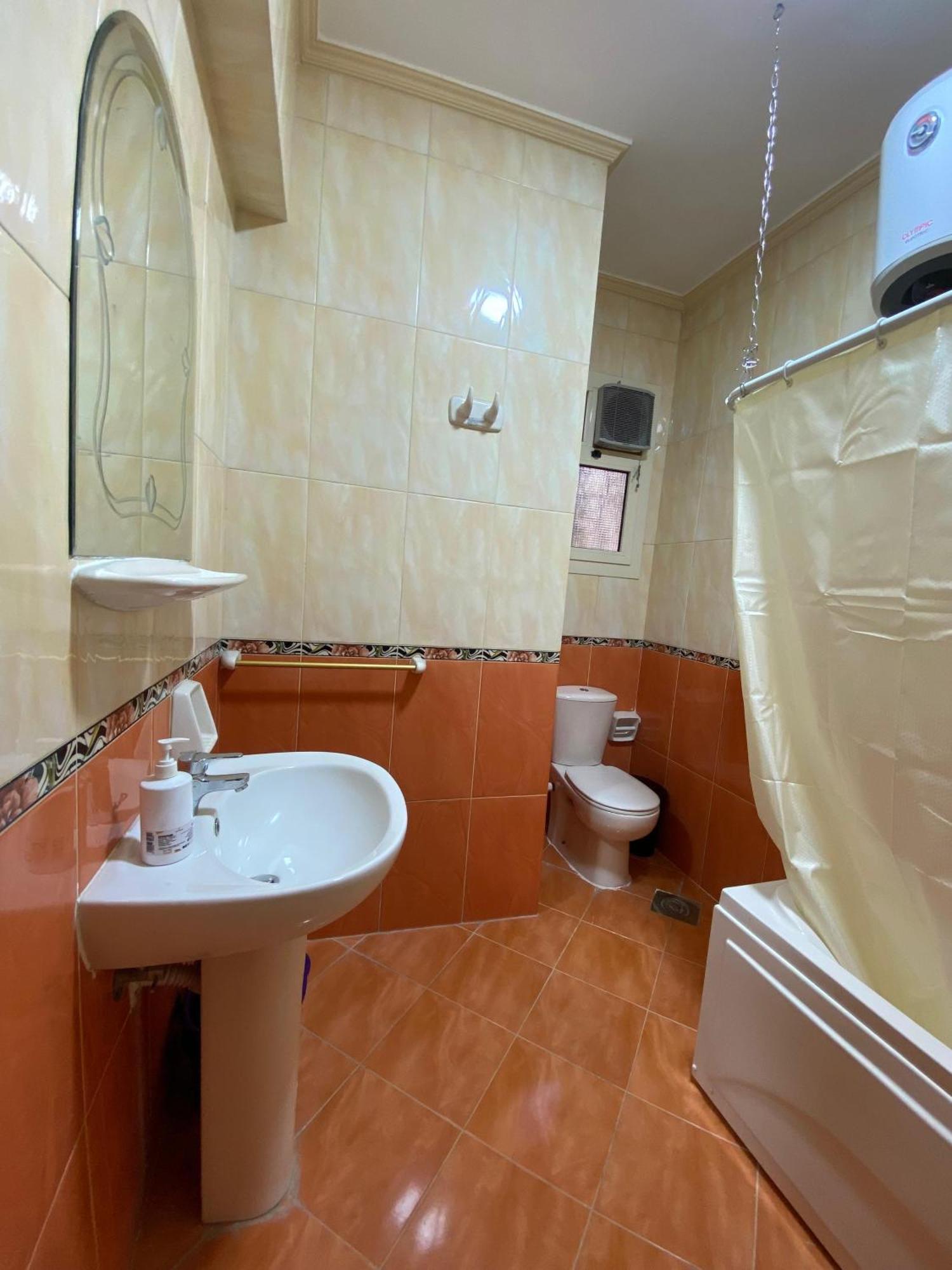 Апартаменти 3bd Elite In A Family House, New Cairo! *